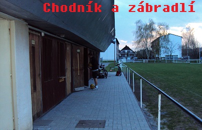 chodnik-a-zabradli